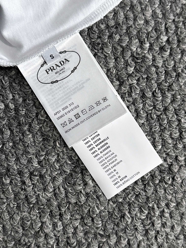 ブランドTシャツ角部分ディテール